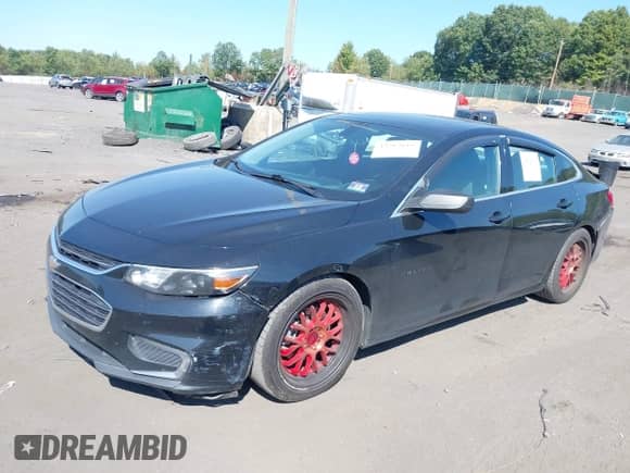 2018 Chevrolet Malibu LT z VIN 1G1ZD5ST3JF152636, wystawiony jako IAAI lot #43212615 z przebiegiem 135 976 mil mil oraz . Historia ofert i sprzedaży dostępna na DreamBid. Obrazek 2.
