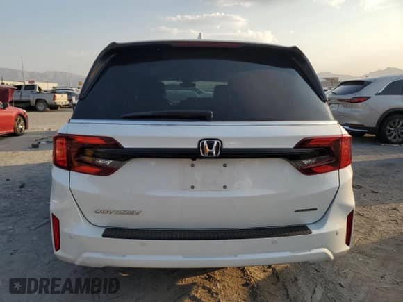 2025 Honda Odyssey Touring с VIN 5FNRL6H82SB004745, выставлен на аукционе Copart как лот 65039675 с пробегом 18 167 миль миль и Списание • Salvage title. История ставок и продаж доступна на DreamBid. Изображение 6.