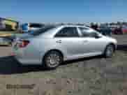 2013 Toyota Camry SE z VIN 4T1BF1FK6DU244722, wystawiony jako Copart lot #89724625 z przebiegiem 81 242 mil mil oraz Szkoda całkowita • Salvage title. Historia ofert i sprzedaży dostępna na DreamBid. Obrazek 3.