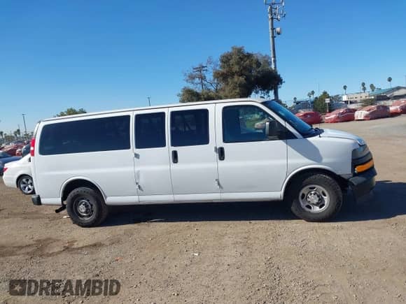 2019 Chevrolet Express Passenger LS с VIN 1GAZGNFP5K1278693, выставлен на аукционе IAAI как лот 41299257 с пробегом 134 845 миль миль и . История ставок и продаж доступна на DreamBid. Изображение 13.