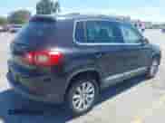 2010 Volkswagen Tiguan S с VIN WVGAV7AX4AW501042, выставлен на аукционе IAAI как лот 42858452 с пробегом 125 779 миль миль и . История ставок и продаж доступна на DreamBid. Изображение 4.