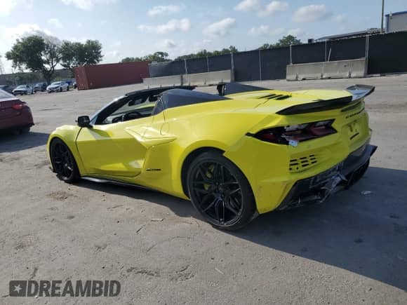2023 Chevrolet Corvette 3LZ с VIN 1G1YF3D37P5604416, выставлен на аукционе Copart как лот 55941395 с пробегом 6 750 миль миль и Списание • Salvage title. История ставок и продаж доступна на DreamBid. Изображение 2.
