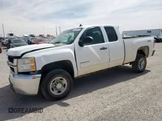 2010 Chevrolet Silverado 2500HD LT z VIN 1GC5KXBGXAZ173265, wystawiony jako Copart lot #57353845 z przebiegiem 217 178 mil mil oraz Szkoda całkowita • Salvage title. Historia ofert i sprzedaży dostępna na DreamBid. Obrazek 1.