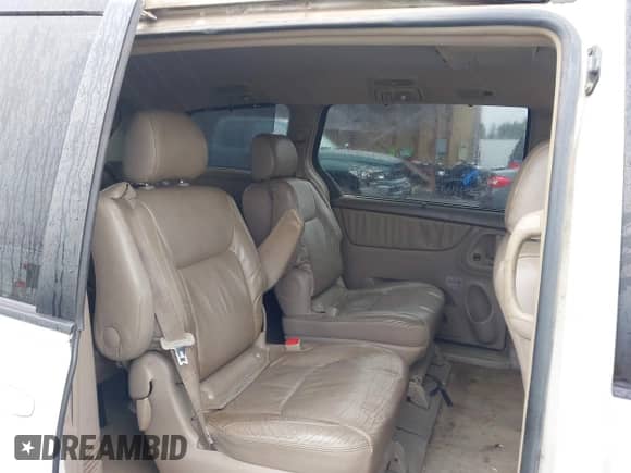 2005 Toyota Sienna XLE z VIN 5TDBA22C65S041181, wystawiony jako IAAI lot #42928380 z przebiegiem 268 568 mil mil oraz . Historia ofert i sprzedaży dostępna na DreamBid. Obrazek 8.