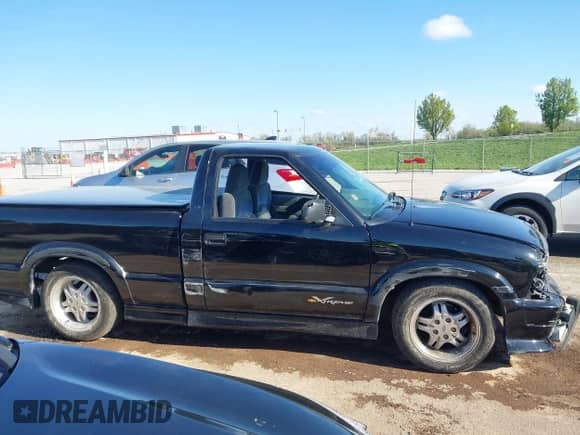 1999 Chevrolet S-10 LS Xtreme с VIN 1GCCS14W2X8185286, выставлен на аукционе IAAI как лот 42023338 с пробегом 60 297 миль миль и . История ставок и продаж доступна на DreamBid. Изображение 14.