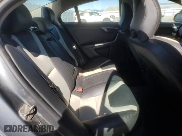 2016 Volvo S60 T5 Platinum с VIN YV4612UM8G2001134, выставлен на аукционе Copart как лот 47074075 с пробегом 131 818 миль миль и Списание • Salvage title. История ставок и продаж доступна на DreamBid. Изображение 10.