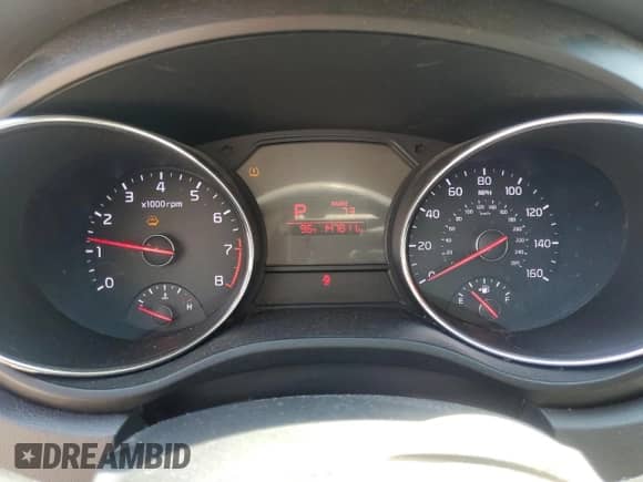 2016 Kia Sedona L with VIN KNDMA5C16G6120361, listed as a Copart auction lot 68001975 with 147,811 mi miles and Clean title. Bid and sale history available at DreamBid. Image 9.