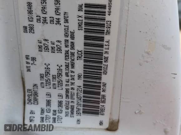 1998 Dodge 1500 z VIN 1B7HF16Y1WS771214, wystawiony jako Copart lot #83446254 z przebiegiem 240 257 mil mil oraz Nie do naprawy • Non repairable. Historia ofert i sprzedaży dostępna na DreamBid. Obrazek 12.