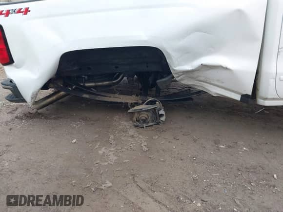 2019 Chevrolet Silverado 1500 LT z VIN 2GCVKPEC8K1193355, wystawiony jako IAAI lot #43286587 z przebiegiem 192 769 mil mil oraz . Historia ofert i sprzedaży dostępna na DreamBid. Obrazek 6.