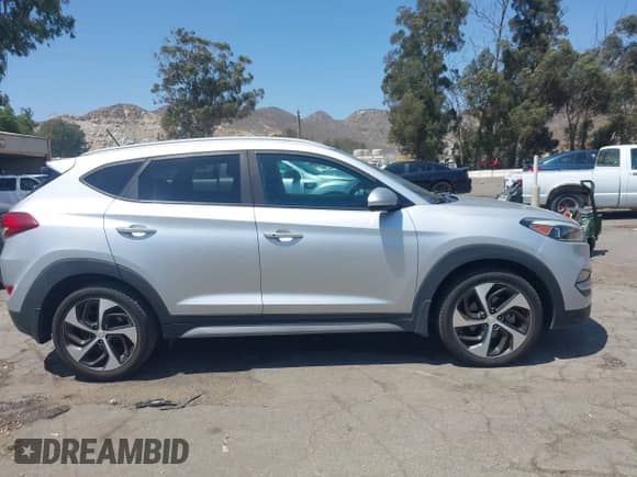 2017 Hyundai Tucson Eco с VIN KM8J3CA27HU444795, выставлен на аукционе IAAI как лот 42615657 с пробегом 139 599 миль миль и . История ставок и продаж доступна на DreamBid. Изображение 13.