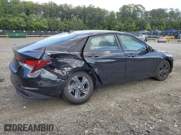 2022 Hyundai Elantra SEL with VIN 5NPLS4AG7NH076593, listed as a Copart auction lot 70921935 with 21,820 mi miles and Salvage title. Bid and sale history available at DreamBid. Image 3.