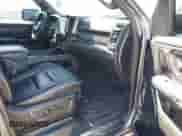 2022 Ram 1500 Limited z VIN 1C6SRFHT5NN332002, wystawiony jako IAAI lot #42230884 z przebiegiem 71 759 mil mil oraz . Historia ofert i sprzedaży dostępna na DreamBid. Obrazek 5.