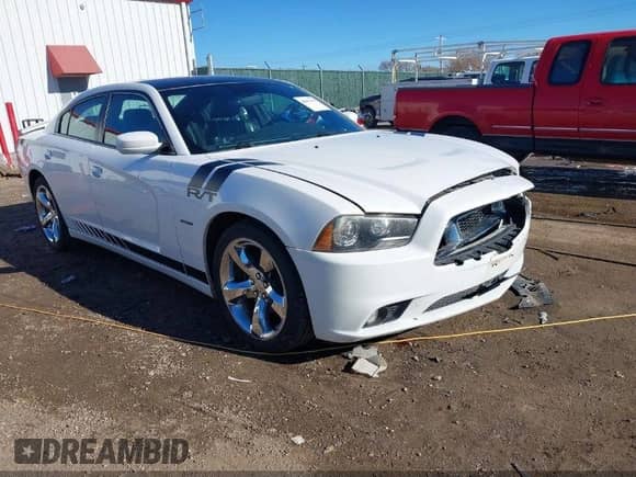 2014 Dodge Charger RT Max with VIN 2C3CDXCT7EH338695, listed as a IAAI auction lot 43082613 with 93,406 mi miles and . Bid and sale history available at DreamBid. Image 1.