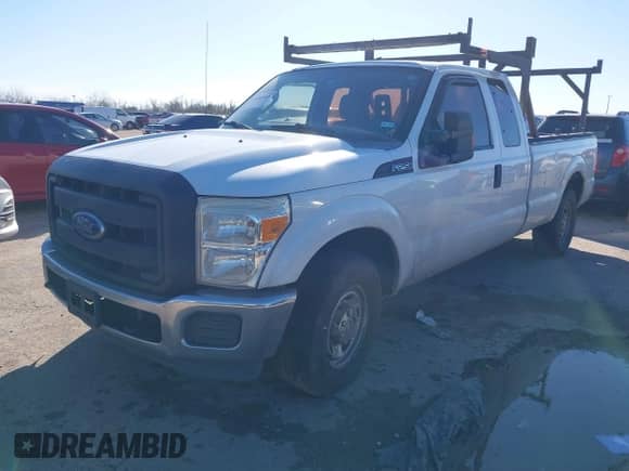 2013 Ford F-250 XL z VIN 1FT7X2A66DEB77864, wystawiony jako IAAI lot #41464637 z przebiegiem 289 428 mil mil oraz . Historia ofert i sprzedaży dostępna na DreamBid. Obrazek 2.