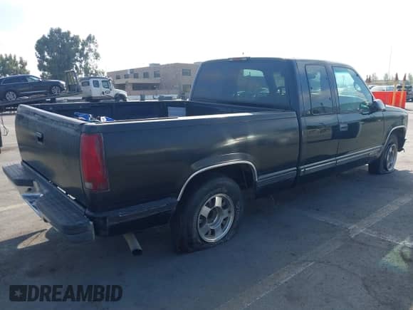 1999 Chevrolet Silverado 1500 with VIN 1GCEC19R2XR145714, listed as a IAAI auction lot 43087744 with 336,915 mi miles and . Bid and sale history available at DreamBid. Image 4.