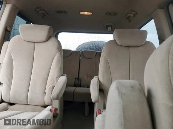 2007 Hyundai Entourage GLS с VIN KNDMC233776022658, выставлен на аукционе Copart как лот 53994875 с пробегом 262 110 миль миль и Списание • Salvage title. История ставок и продаж доступна на DreamBid. Изображение 10.