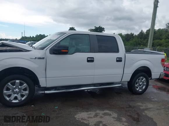 2013 Ford F-150 XL z VIN 1FTFW1CF0DFA86251, wystawiony jako IAAI lot #43299173 z przebiegiem 122 816 mil mil oraz . Historia ofert i sprzedaży dostępna na DreamBid. Obrazek 14.