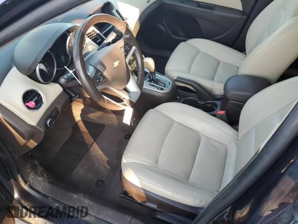 2014 Chevrolet Cruze 2LT с VIN 1G1PE5SB3E7235057, выставлен на аукционе Copart как лот 69652905 с пробегом 91 452 миль миль и Списание • Salvage title. История ставок и продаж доступна на DreamBid. Изображение 7.