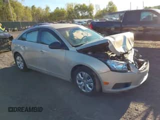 2012 Chevrolet Cruze LS z VIN 1G1PC5SH7C7287041, wystawiony jako IAAI lot #43340527 z przebiegiem 52 510 mil mil oraz . Historia ofert i sprzedaży dostępna na DreamBid. Obrazek 1.