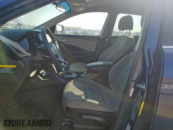 2018 Hyundai Santa Fe 2.4L с VIN 5XYZT3LB9JG573343, выставлен на аукционе Copart как лот 70409315 с пробегом 180 122 миль миль и Списание • Salvage title. История ставок и продаж доступна на DreamBid. Изображение 7.