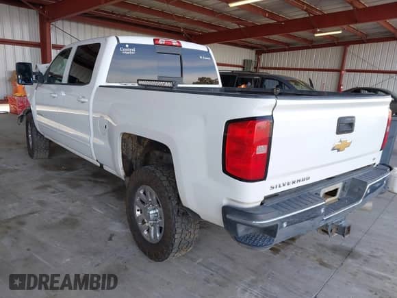 2016 Chevrolet Silverado 2500HD LT z VIN 1GC1KVE88GF247168, wystawiony jako IAAI lot #40907712 z przebiegiem Nie podano mil oraz . Historia ofert i sprzedaży dostępna na DreamBid. Obrazek 3.