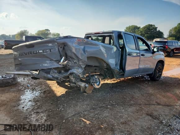 2024 Chevrolet Silverado 1500 Custom with VIN 1GCPDBEK6RZ217859, listed as a Copart auction lot 82163775 with 18,286 mi miles and Salvage title. Bid and sale history available at DreamBid. Image 3.