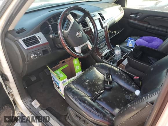 2008 Cadillac Escalade with VIN 1GYEC63808R209953, listed as a Copart auction lot 78570284 with Not provided miles and Salvage title. Bid and sale history available at DreamBid. Image 8.