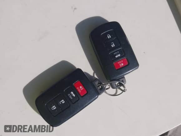 2016 Toyota Camry XLE с VIN 4T1BF1FK4GU555621, выставлен на аукционе IAAI как лот 43535919 с пробегом Не указан миль и . История ставок и продаж доступна на DreamBid. Изображение 11.