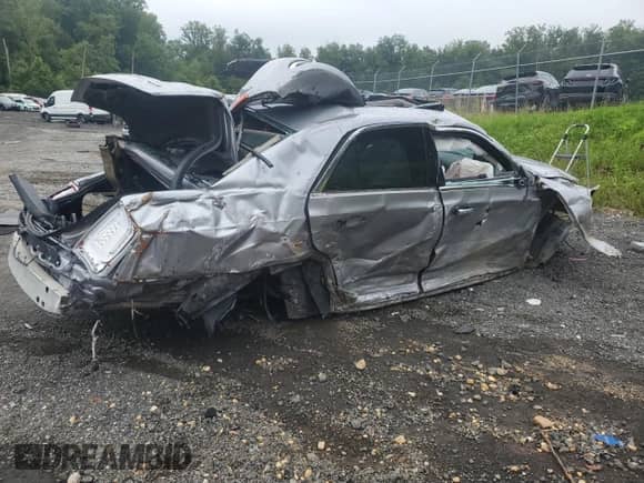 2018 Chrysler 300 Limited с VIN 2C3CCAEG6JH301759, выставлен на аукционе Copart как лот 69450665 с пробегом 124 097 миль миль и Списание • Salvage title. История ставок и продаж доступна на DreamBid. Изображение 3.