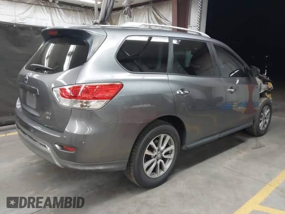 2015 Nissan Pathfinder Platinum with VIN 5N1AR2MMXFC661069, listed as a IAAI auction lot 42406749 with 178,563 mi miles and . Bid and sale history available at DreamBid. Image 4.