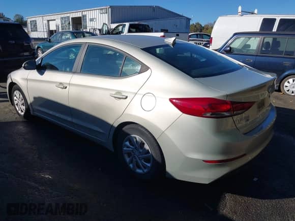2017 Hyundai Elantra SE с VIN 5NPD74LF8HH186244, выставлен на аукционе IAAI как лот 43496117 с пробегом 231 541 миль миль и . История ставок и продаж доступна на DreamBid. Изображение 3.