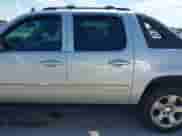 2011 Chevrolet Avalanche LT с VIN 3GNMCFE00BG382721, выставлен на аукционе IAAI как лот 43293486 с пробегом 170 754 миль миль и . История ставок и продаж доступна на DreamBid. Изображение 14.
