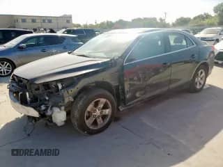 2015 Chevrolet Malibu LS z VIN 1G11A5SL4FF259871, wystawiony jako Copart lot #66837085 z przebiegiem 199 339 mil mil oraz Szkoda całkowita • Salvage title. Historia ofert i sprzedaży dostępna na DreamBid. Obrazek 1.