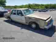 1984 Chevrolet Impala z VIN 2G1AL69H7E9196239, wystawiony jako Copart lot #57792885 z przebiegiem Nie podano mil oraz Szkoda całkowita • Salvage title. Historia ofert i sprzedaży dostępna na DreamBid. Obrazek 4.