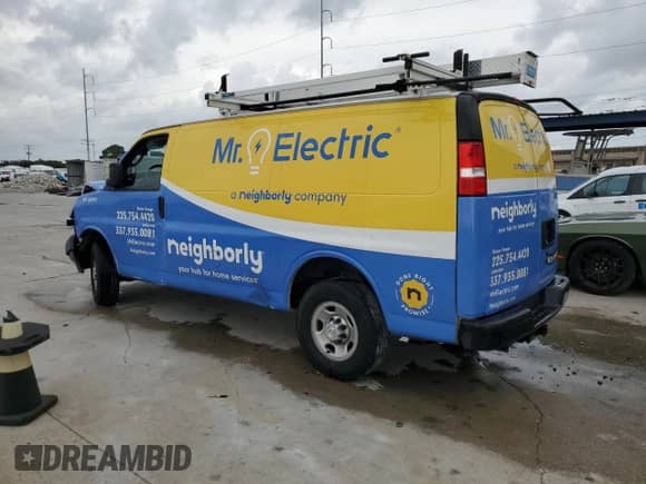 2023 Chevrolet Express Cargo с VIN 1GCWGAFP9P1212867, выставлен на аукционе Copart как лот 59791485 с пробегом 36 221 миль миль и Списание • Salvage title. История ставок и продаж доступна на DreamBid. Изображение 2.
