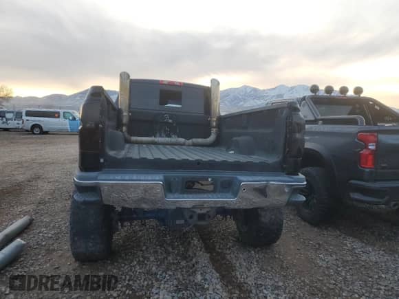 2015 Chevrolet Silverado 3500HD LTZ с VIN 1GC4K0E83FF591845, выставлен на аукционе Copart как лот 81810164 с пробегом 50 608 миль миль и Списание • Salvage title. История ставок и продаж доступна на DreamBid. Изображение 6.