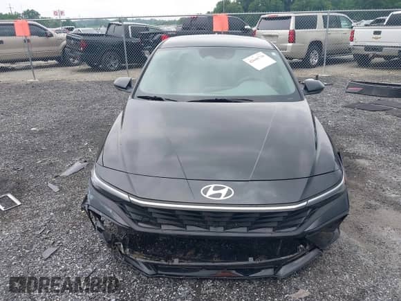 2025 Hyundai Elantra SEL Sport z VIN KMHLM4DJ5SU125112, wystawiony jako IAAI lot #42646718 z przebiegiem 31 821 mil mil oraz . Historia ofert i sprzedaży dostępna na DreamBid. Obrazek 13.