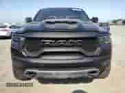 2022 Ram 1500 TRX z VIN 1C6SRFU96NN151419, wystawiony jako Copart lot #70125925 z przebiegiem 76 407 mil mil oraz Szkoda całkowita • Salvage title. Historia ofert i sprzedaży dostępna na DreamBid. Obrazek 5.