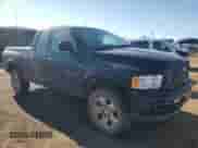 2002 Dodge 1500 z VIN 1D3HU18Z22J162717, wystawiony jako Copart lot #81113665 z przebiegiem 189 940 mil mil oraz Szkoda całkowita • Salvage title. Historia ofert i sprzedaży dostępna na DreamBid. Obrazek 4.