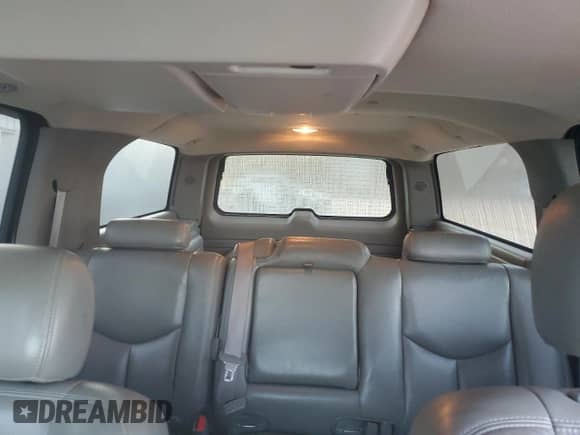 2005 Chevrolet Suburban LS with VIN 3GNFK16Z75G127872, listed as a Copart auction lot 77887864 with 201,471 mi miles and Salvage title. Bid and sale history available at DreamBid. Image 10.