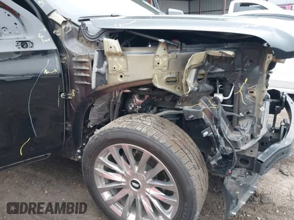 2021 Cadillac Escalade Premium Luxury with VIN 1GYS4BKL9MR247531, listed as a IAAI auction lot 41395941 with 69,650 mi miles and . Bid and sale history available at DreamBid. Image 18.