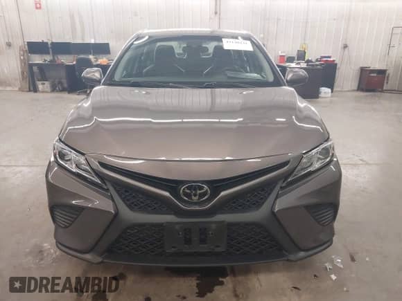2020 Toyota Camry SE with VIN 4T1G11AKXLU940347, listed as a IAAI auction lot 43140231 with 113,836 mi miles and . Bid and sale history available at DreamBid. Image 13.