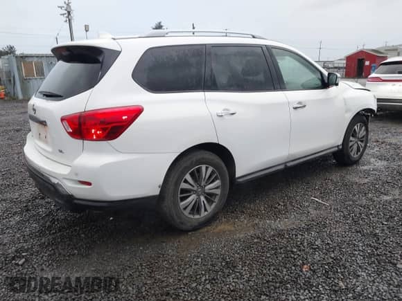 2020 Nissan Pathfinder SL z VIN 5N1DR2CN1LC603919, wystawiony jako IAAI lot #40834376 z przebiegiem 84 726 mil mil oraz . Historia ofert i sprzedaży dostępna na DreamBid. Obrazek 4.