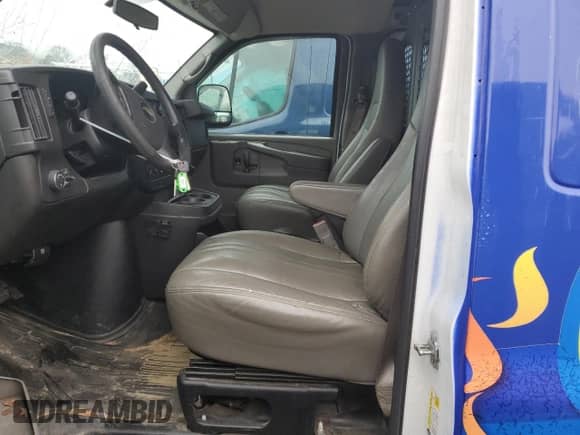 2015 Chevrolet City Express Cargo z VIN 1GCWGGCGXF1267902, wystawiony jako Copart lot #88237865 z przebiegiem 241 830 mil mil oraz Szkoda całkowita • Salvage title. Historia ofert i sprzedaży dostępna na DreamBid. Obrazek 7.