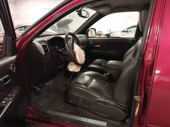 2011 Chevrolet Colorado 2LT with VIN 1GCHSDFE6B8112586, listed as a IAAI auction lot 43285236 with 116,890 mi miles and . Bid and sale history available at DreamBid. Image 5.