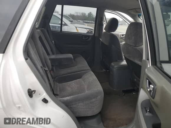 2002 Hyundai Santa Fe с VIN KM8SB12B92U269905, выставлен на аукционе Copart как лот 43964245 с пробегом 314 749 миль миль и Списание • Salvage title. История ставок и продаж доступна на DreamBid. Изображение 11.