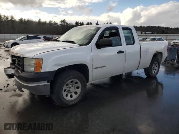 2008 GMC Sierra 1500 Work Truck with VIN 1GTEC19XX8Z308349, listed as a Copart auction lot 81978114 with 179,320 mi miles and Salvage title. Bid and sale history available at DreamBid. Image 1.