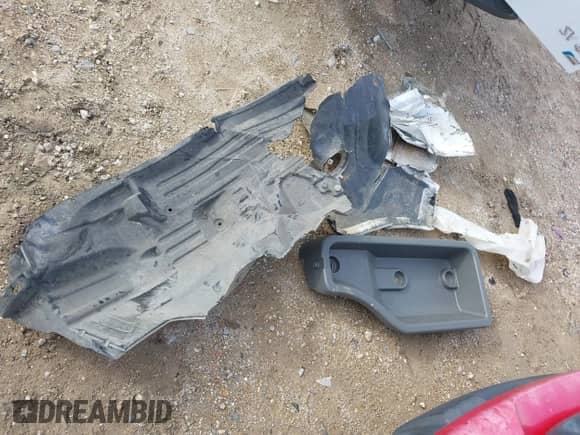 2017 Nissan Frontier SV with VIN 1N6DD0EV2HN765247, listed as a IAAI auction lot 41017764 with 141,942 mi miles and . Bid and sale history available at DreamBid. Image 12.