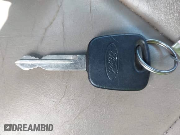 2004 Ford F-150 XL с VIN 2FTRX18WX4CA55488, выставлен на аукционе IAAI как лот 43341815 с пробегом Не указан миль и . История ставок и продаж доступна на DreamBid. Изображение 11.