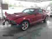 2006 Ford Mustang GT Deluxe z VIN 1ZVFT82H765156662, wystawiony jako IAAI lot #43391359 z przebiegiem 62 554 mil mil oraz . Historia ofert i sprzedaży dostępna na DreamBid. Obrazek 2.